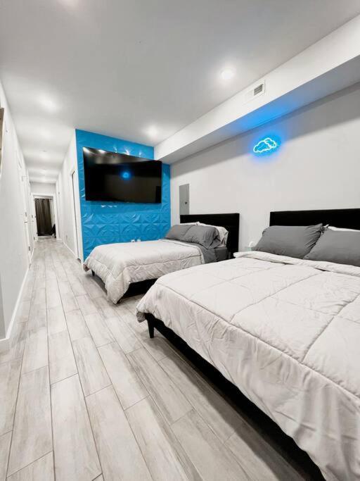 Beautiful Newly Built 4bds/2br Spacious Lux * Philadelphia